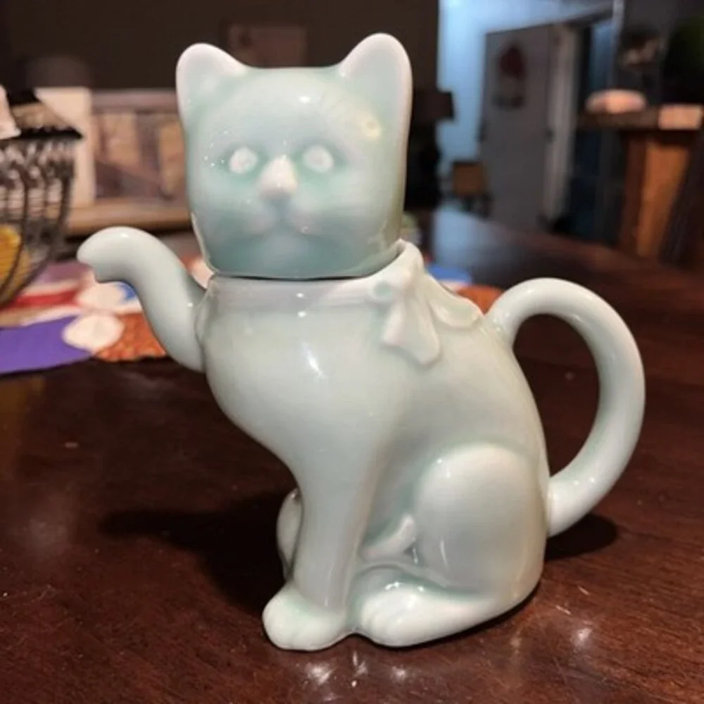 Vintage Ceramic Cat Teapot Celadon, Pale Green 6.5